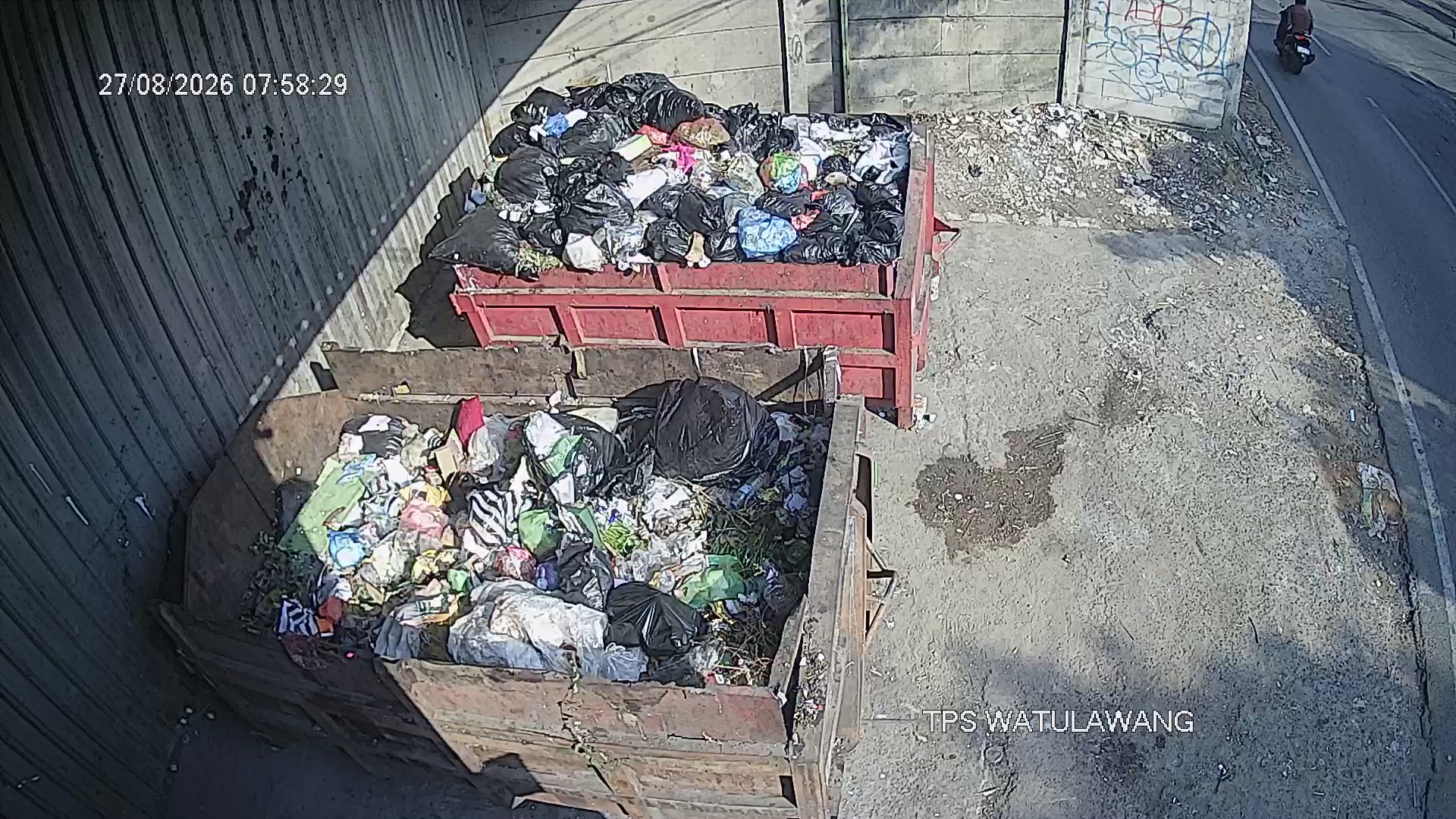 Tangkapan CCTV mentah TPS Watulawang
